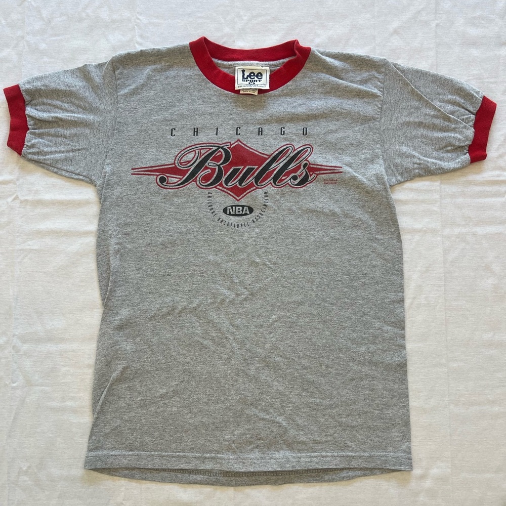 Vintage 90s Lee Sport Chicago Bulls NBA Ringer Tee Grey Red Script Logo